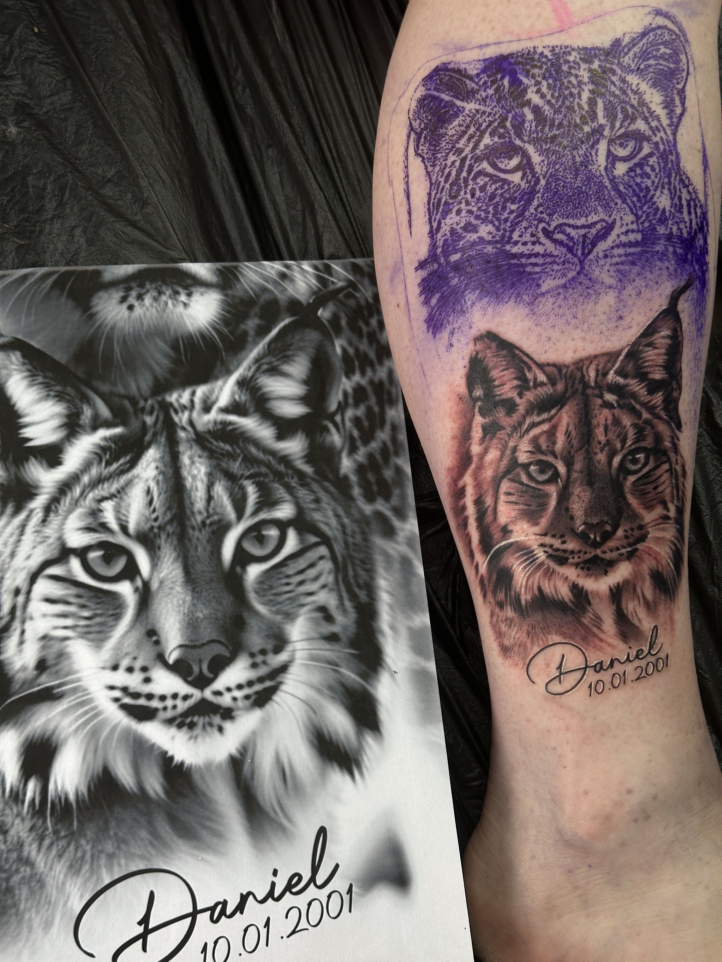 Realistische lynx tattoo met naam 'Daniel' en datum op onderbeen.